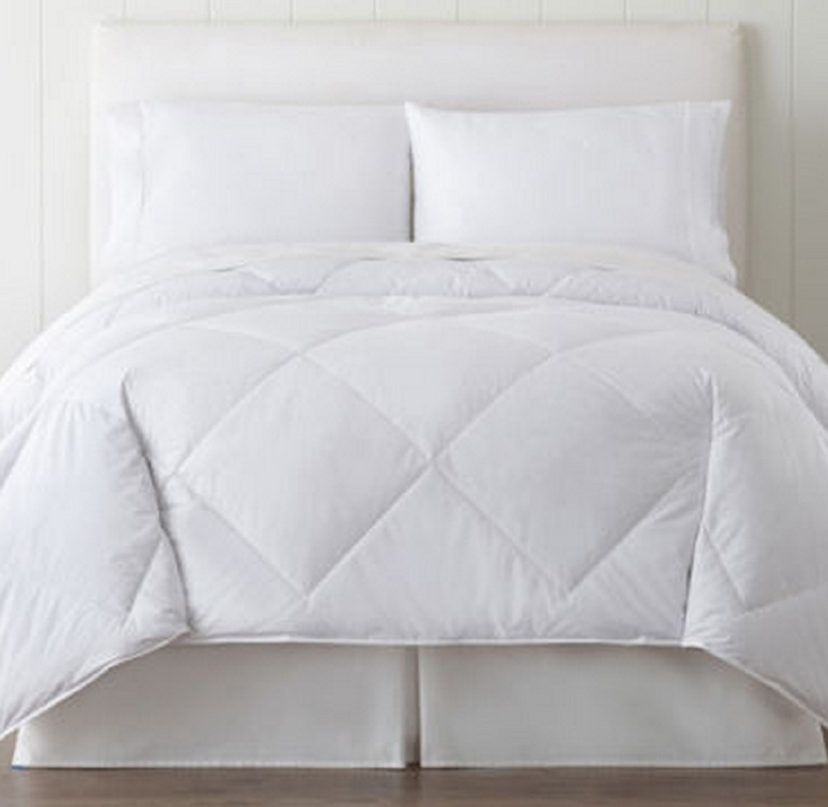 All Natural Down Comforters We offer excellent quality bedding.